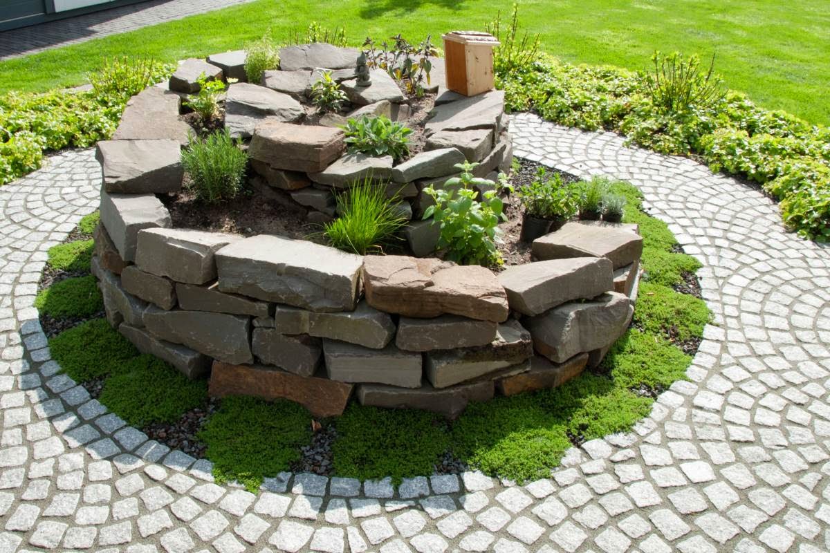 Garten- und Landschaftsbau Mähler: Mai 2014