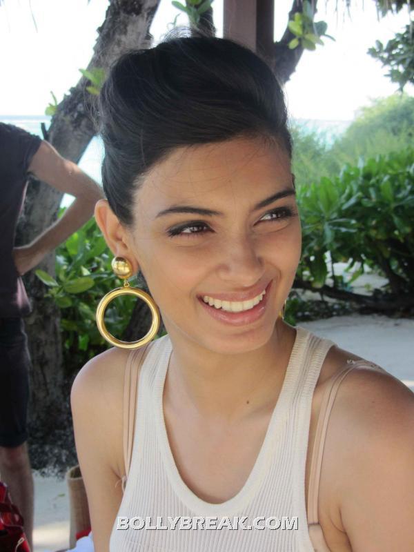 Diana penty smiling during photoshoot - Diana Penty  --Vogue july 2012 Behind-the-scenes 