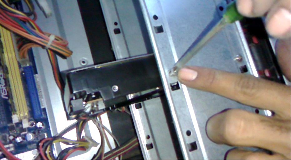 Learn New Things How to Attach SATA Hard Disk Drive in Desktop CPU