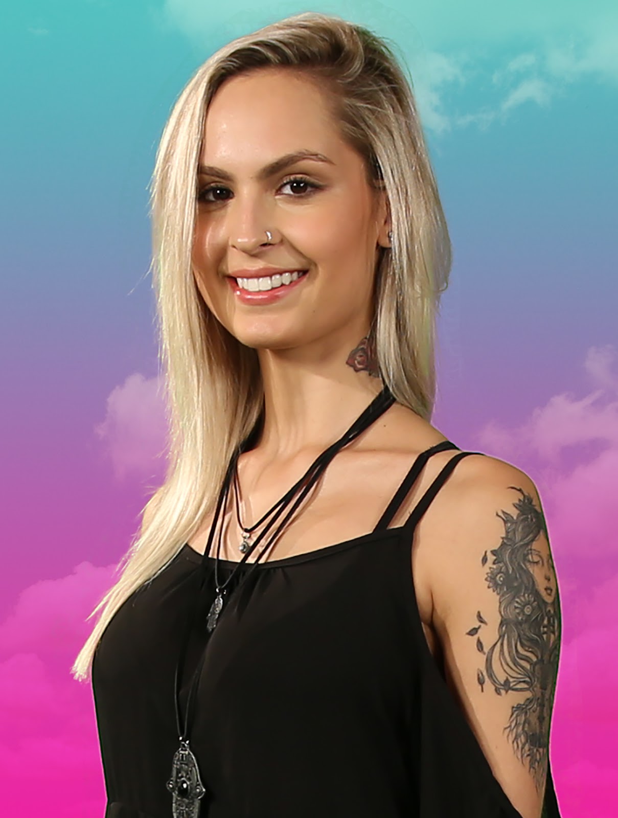 Luana Tomaz: From Fame To Infamy In One Click - a7rn23z