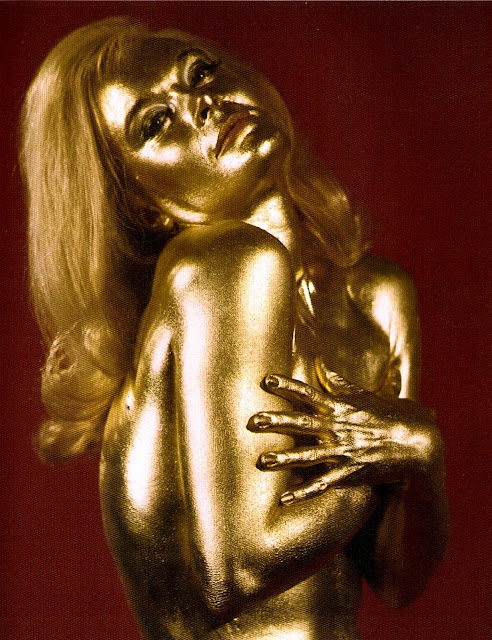 http://3.bp.blogspot.com/-VaM7c52me2o/T-22kWkYuRI/AAAAAAAAGqg/vAC8xacouSA/s1600/Shirley+Eaton+~+Goldfinger,+1964.jpg