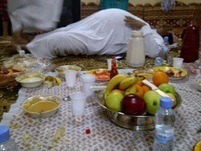 نقره لتكبير أو تصغير الصورة ونقرتين لعرض الصورة في صفحة مستقلة بحجمها الطبيعي