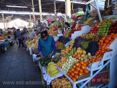 Mercado São Pedro - Cusco/Peru Mercado São Pedro - Cusco/Peru