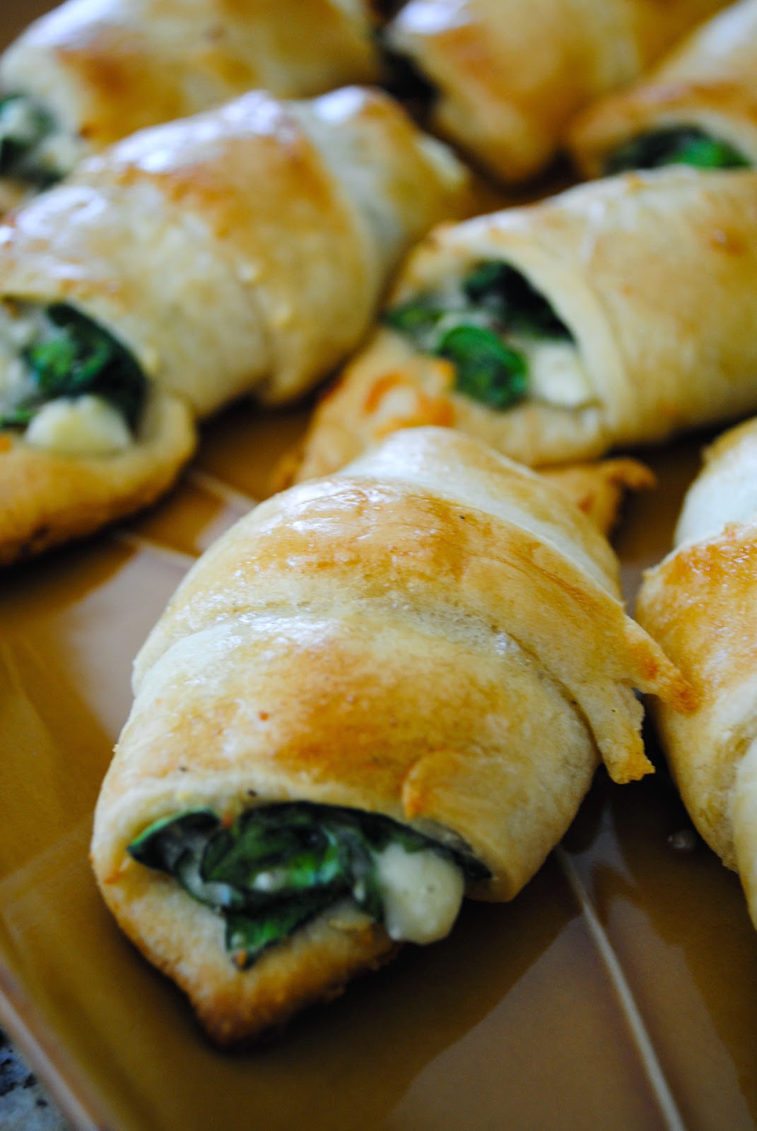Cheesy Spinach Crescent Rolls | Cook'n is Fun - Food Recipes, Dessert