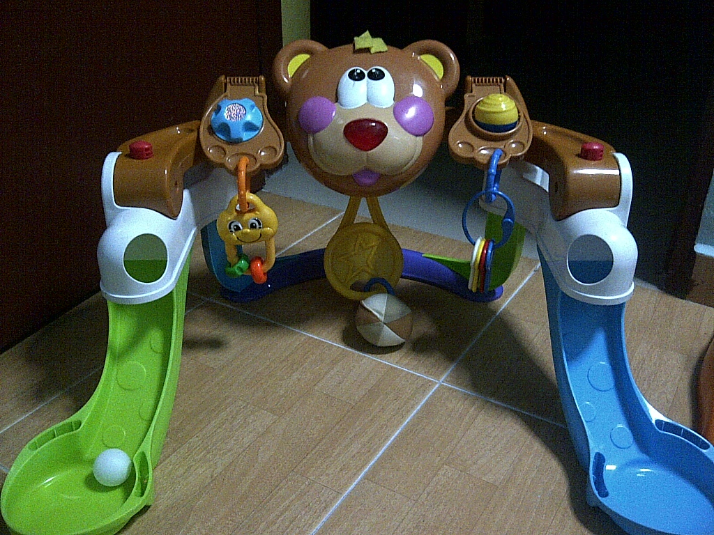 fisher price kick in bobbin bear gym