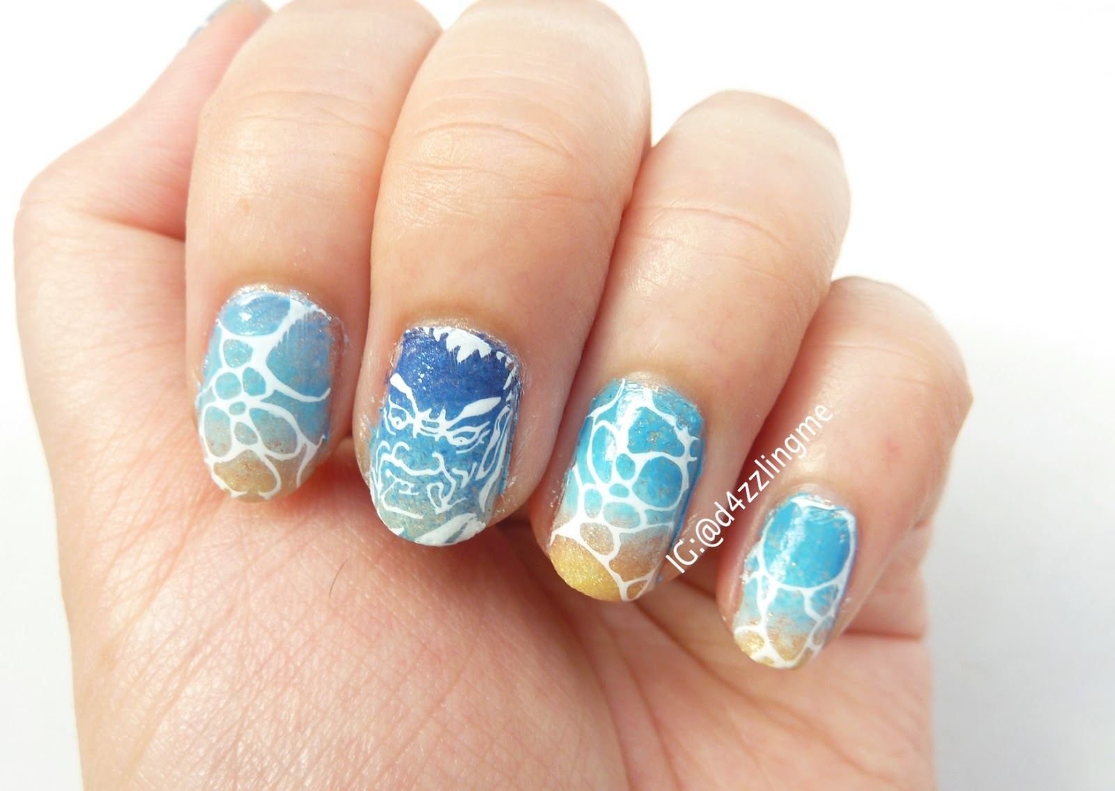 D4zzling Me Beach Shore Nails