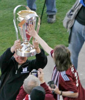 Rapids Fans get chance to touch MLS Cup...