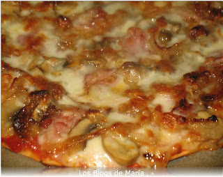 Pizza de cebolla caramelizada