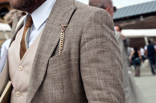 The X-Stylez: The Male Brooch Epidemic