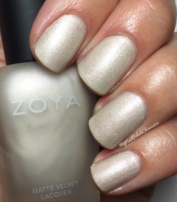 Zoya Matte Velvet Holiday; Sue Zoya Matte Velvet Holiday; Sue