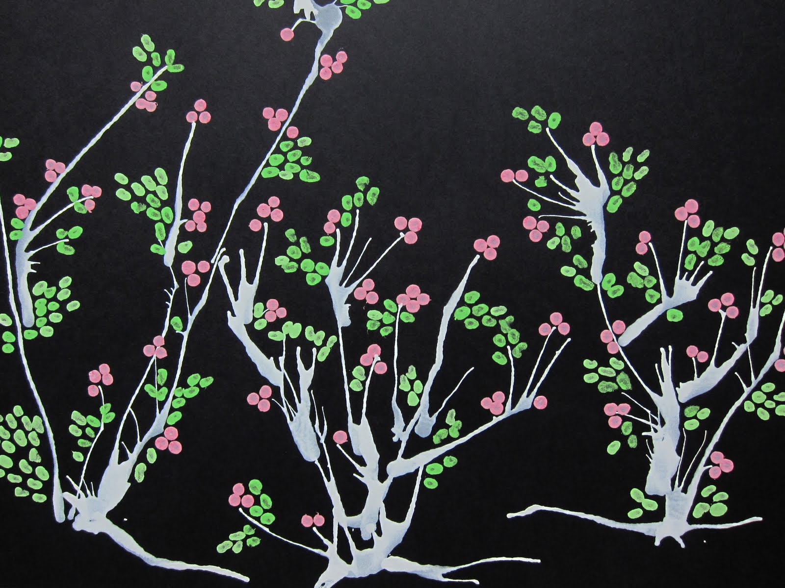 the arts and crafts experiment Art Using Cotton Buds and a Straw