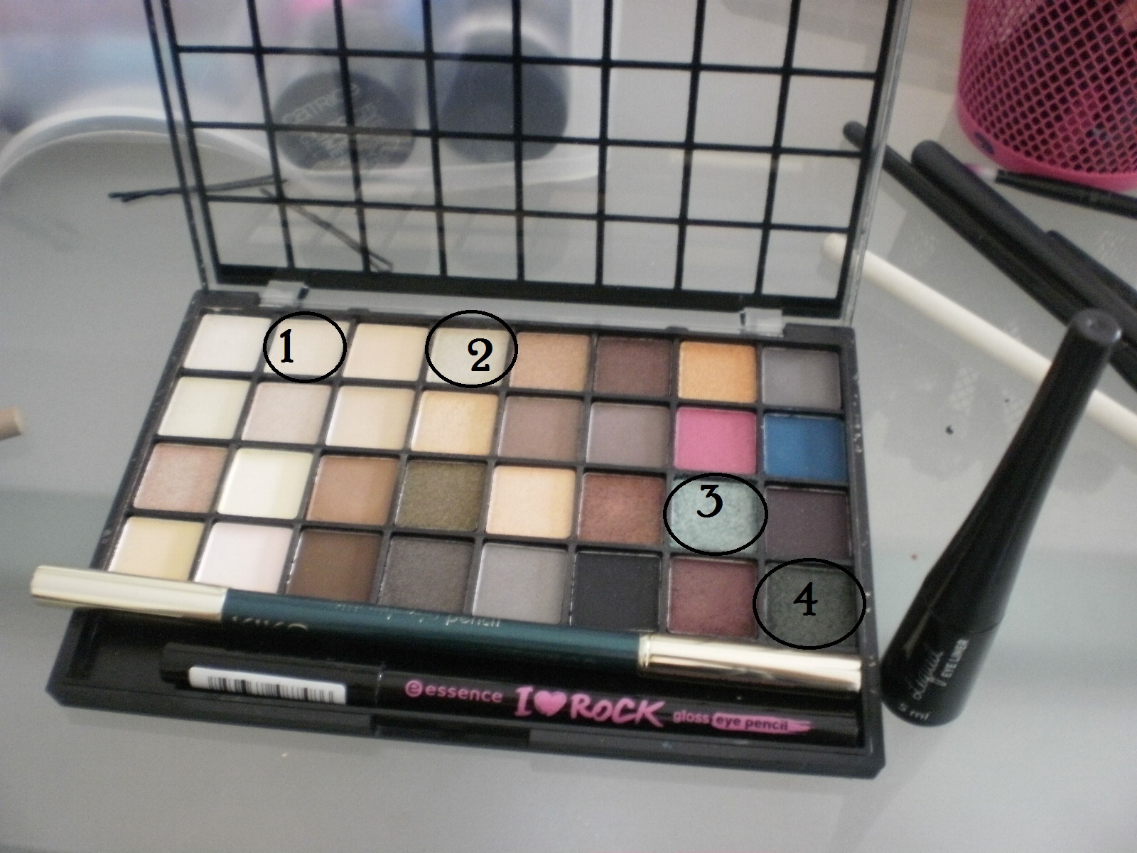 Elf 32 eyeshadow Palette 2 Looks Mary Bloomy