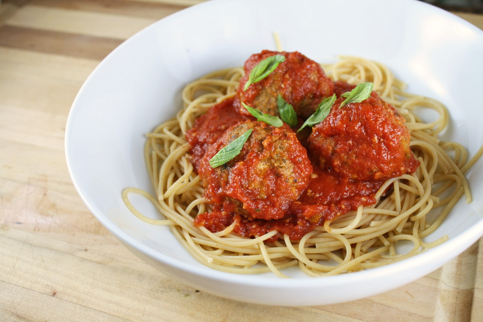 Living on Pure Land Spaghetti with turkeypesto meatballs