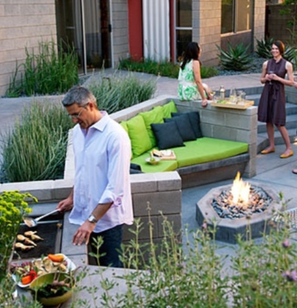 ciao! newport beach a backyard fire pit