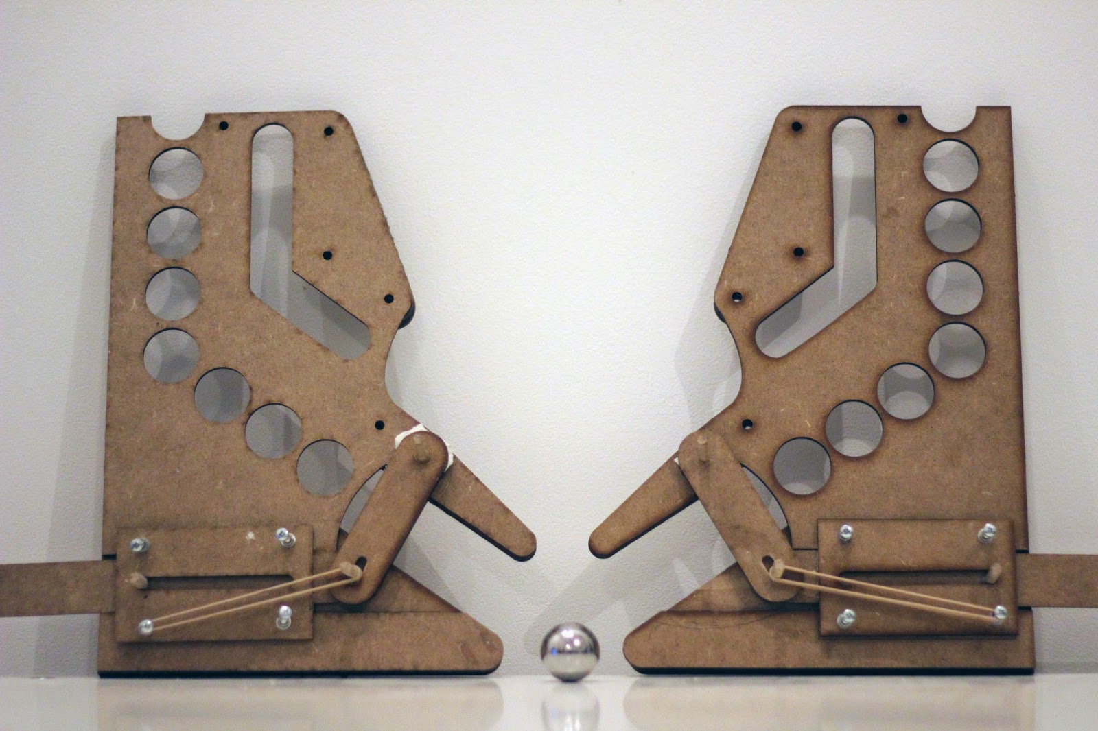 Jono Sandilands Pinball Floating Flippers