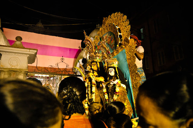 Durga Puja 2011. Nikon D300 and the Nikon 18-70mm zoom @ 1600 ASA.