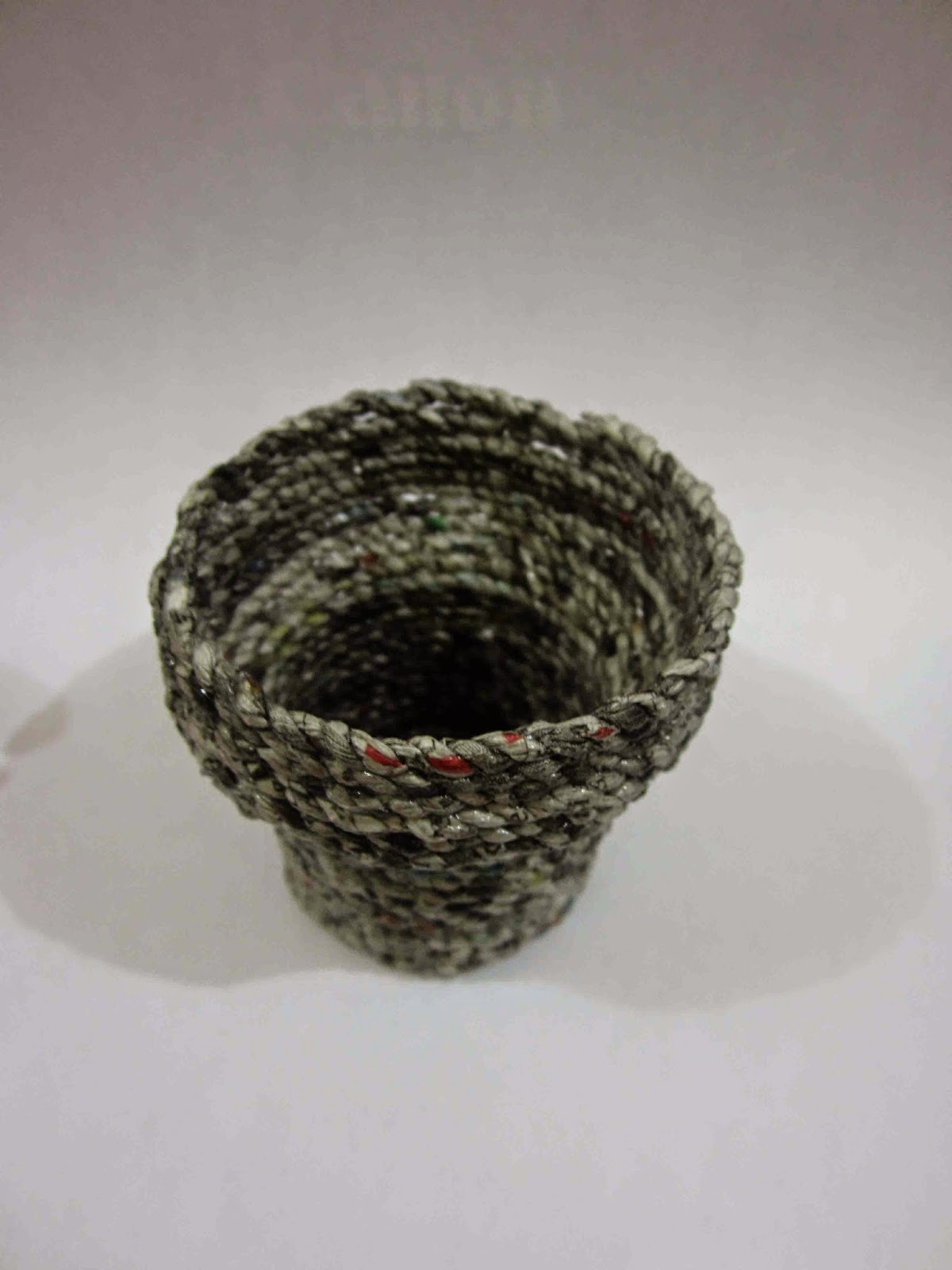 Sang Anggrek Merpati Hunting Crafter (Vas bunga dari