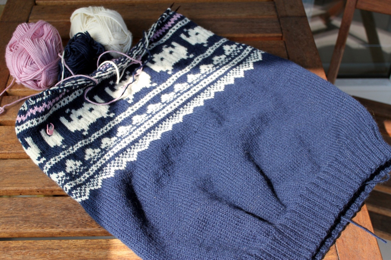 Arne Og Carlos Strikkedukker Med Skjerf