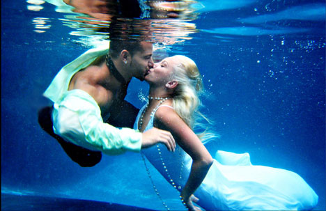 Underwater-Wedding-Photography.jpg
