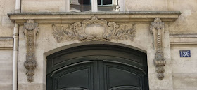 Balcon du 136 rue du Bac à Paris