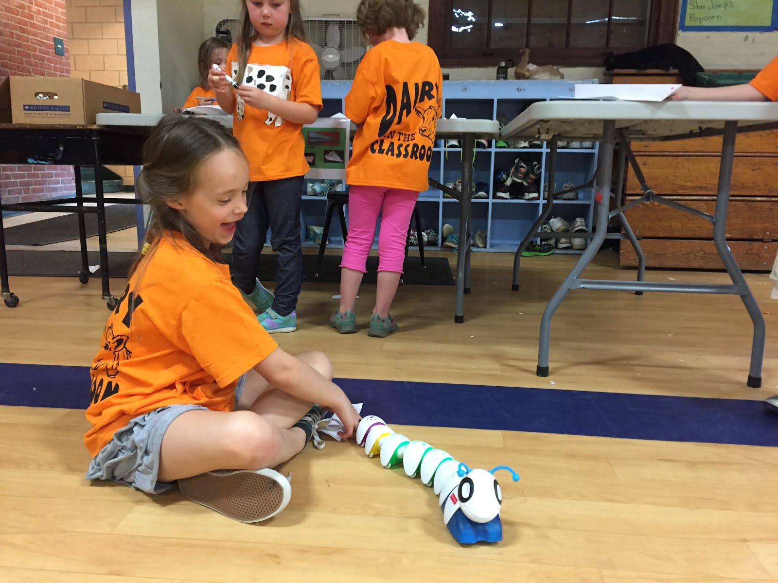 Programming a robotic caterpillar!