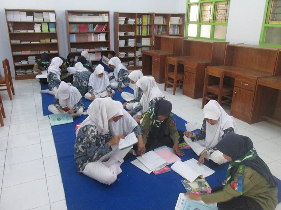 Hendra Apriyadi Foundation 2015