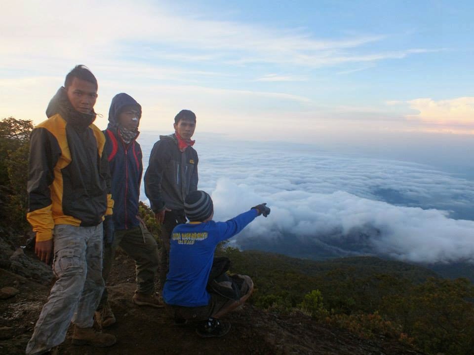 Pemandangan Puncak Gunung Ciremai Jawa Barat 