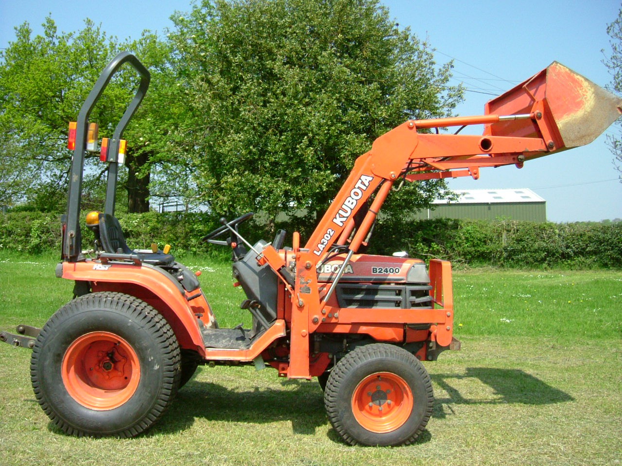 Compact Tractors and Machinery Japanese Compact Tractors and Hydraulics