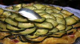 tatin salé de courgettes lardons et st félicien Tatin+sl%25C3%25A9+courgettes+003