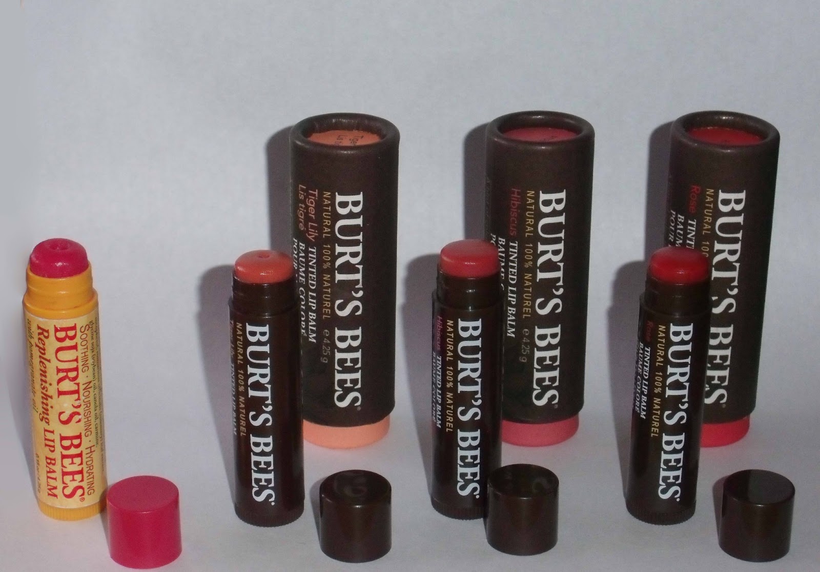 Casi Natural Tinted lip balm + Lip balm de Granada de Burts Bees