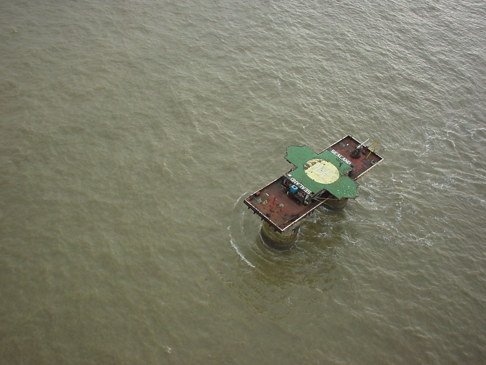CIUDADES FLOTANTES. VIVIR EN EL MAR García Barba Islas Territorio