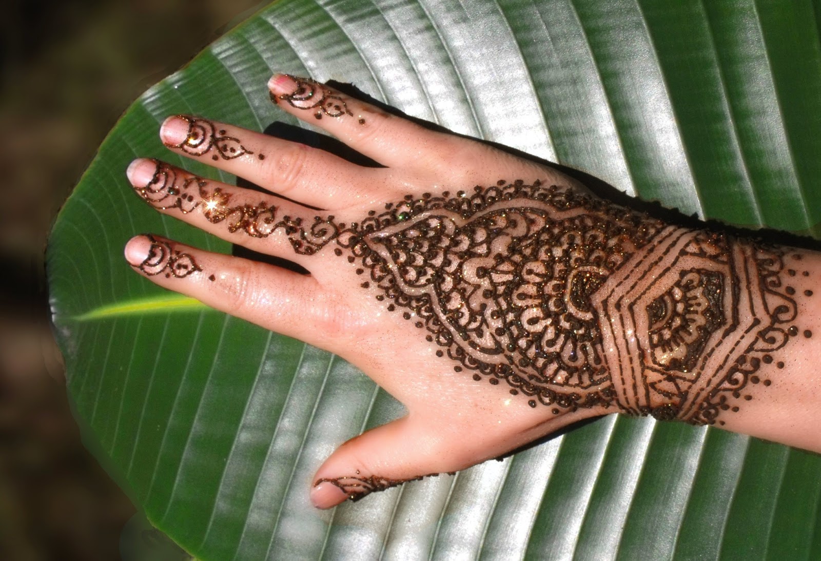 Henna Tattoo Design On Hand BEST DESIGN TATOOS