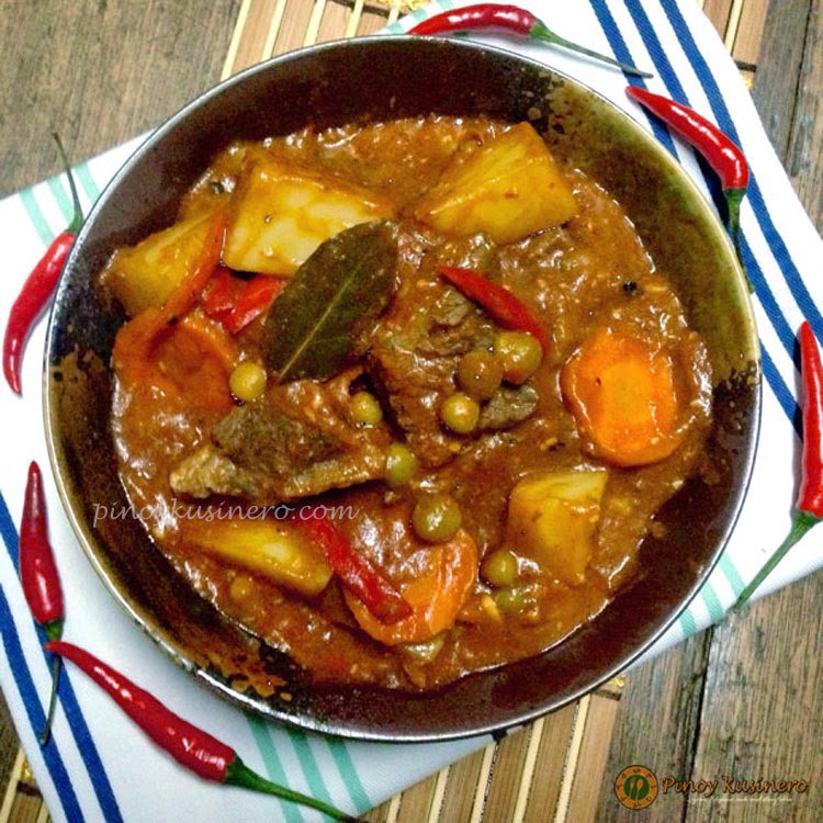 Beef Caldereta/ Kalderetang Baka (Spicy Beef Stew) | Pinoy Kusinero