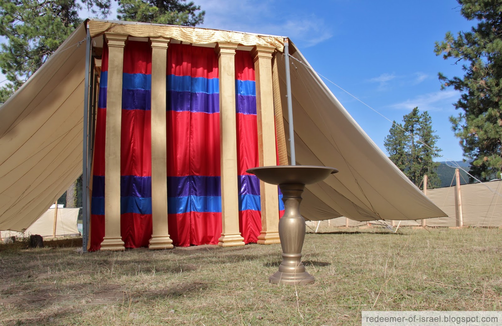 Redeemer of Israel The Tabernacle and the Temple