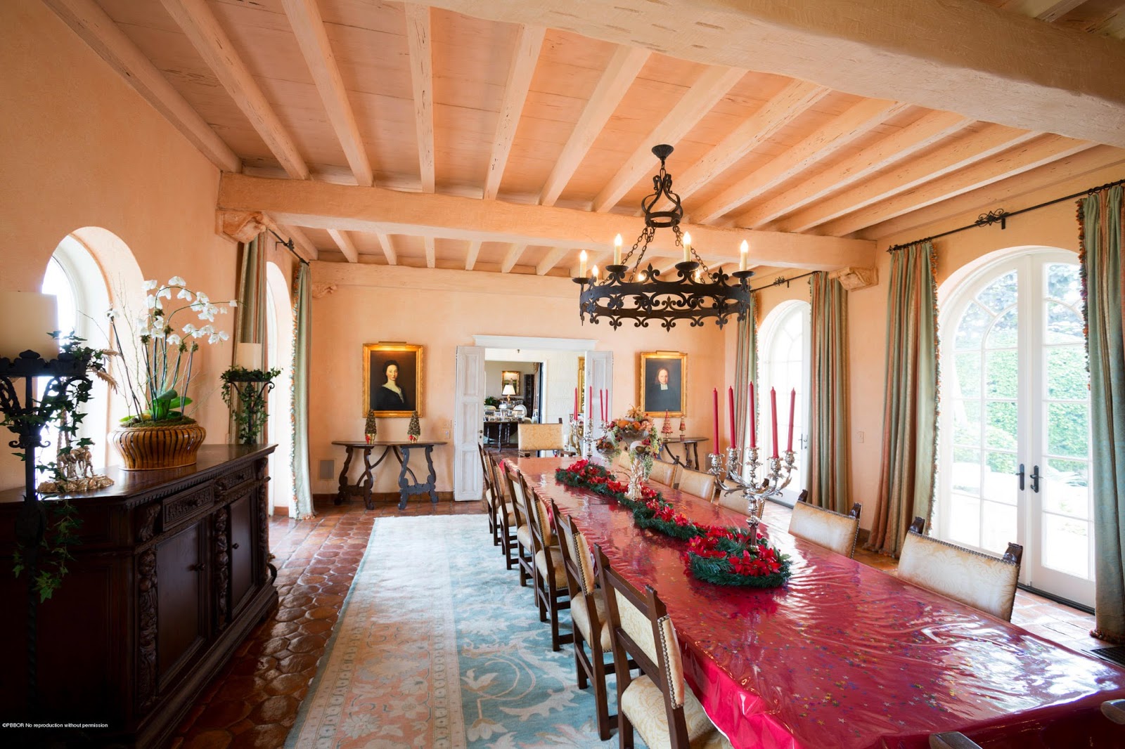 The Glam Pad The Kennedy "Winter White House" is for Sale!