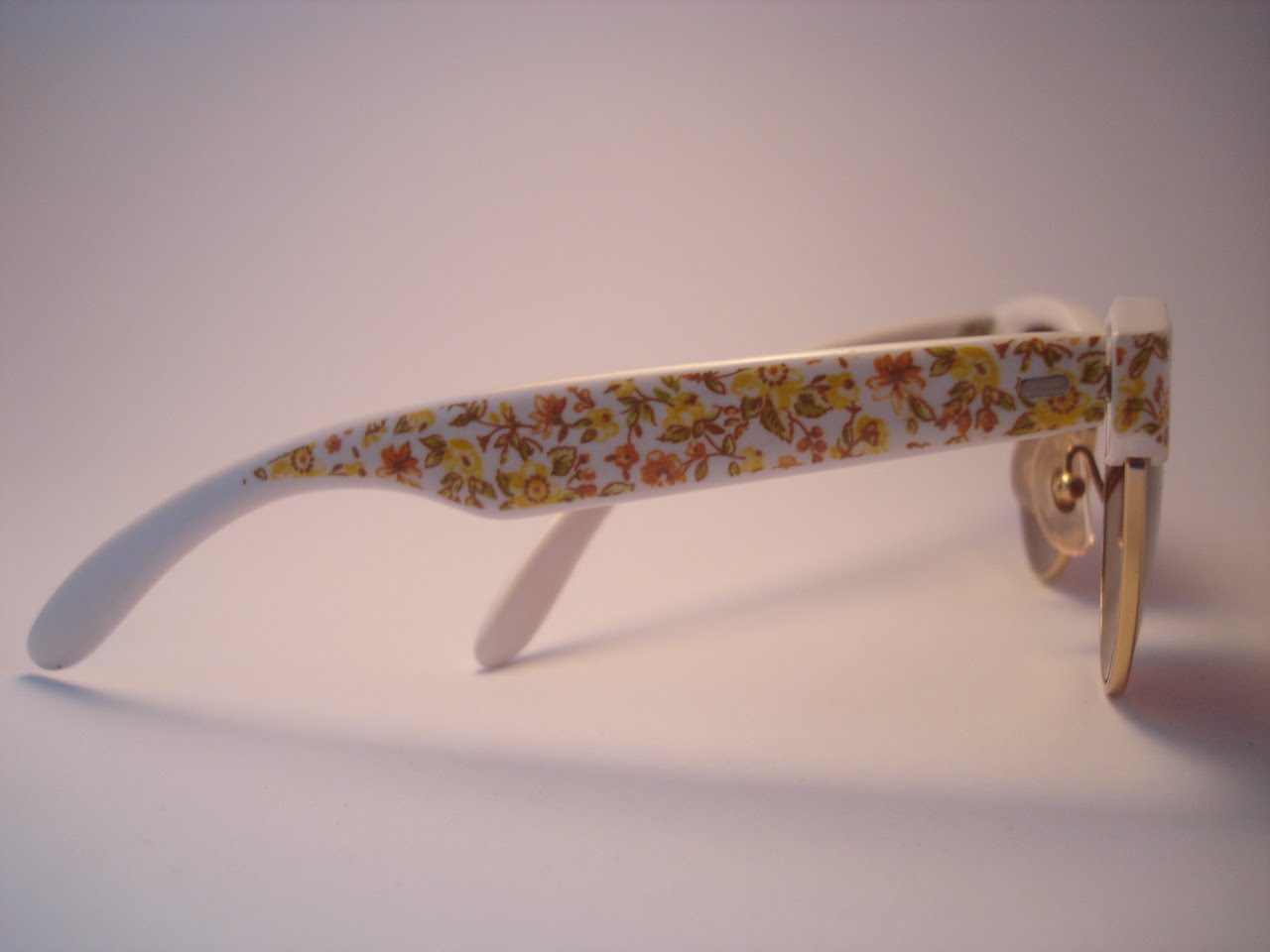 theothersideofthepillow rose tinted glasses