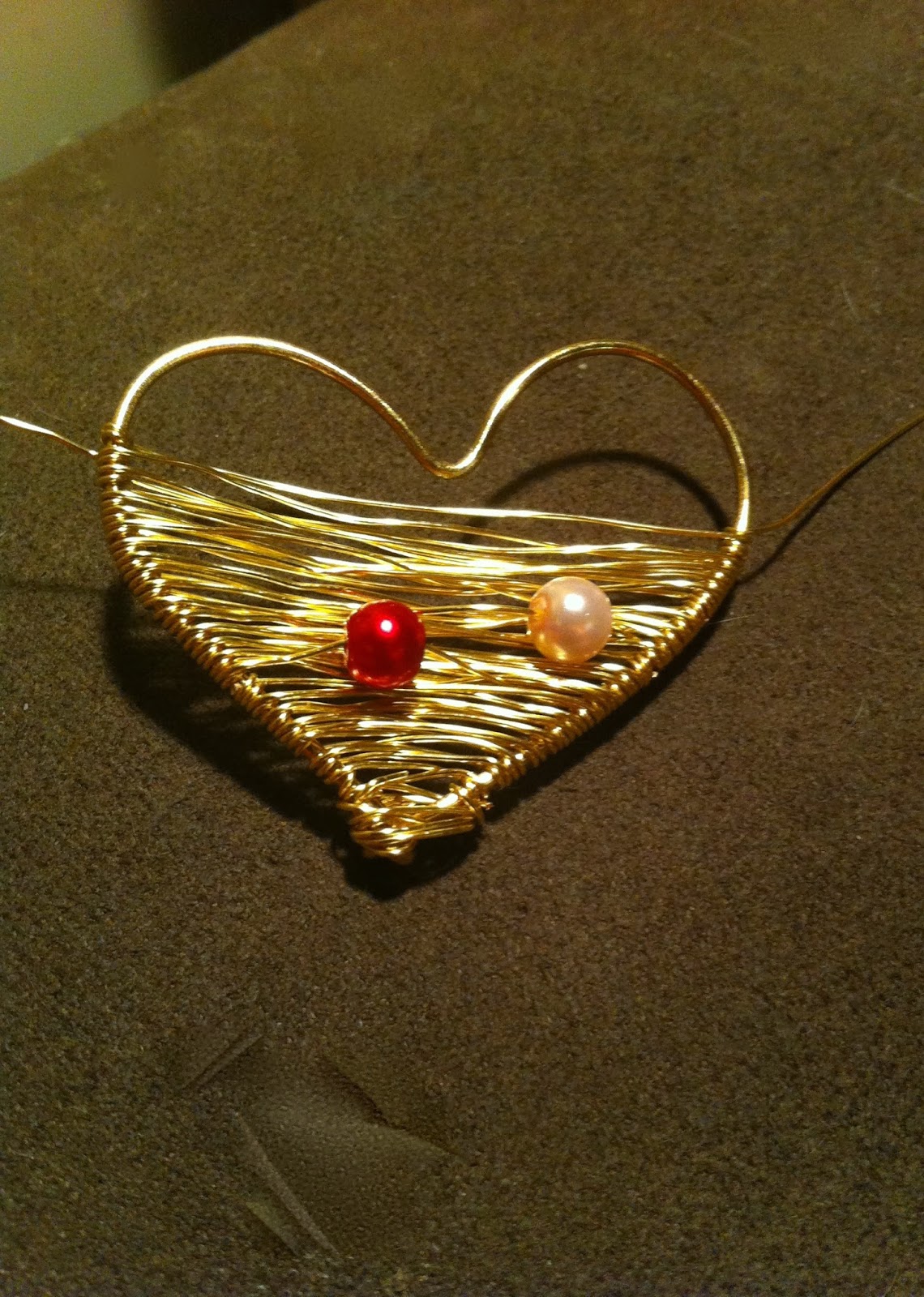 AptToCraft Wire heart accessories for Valentine's Day