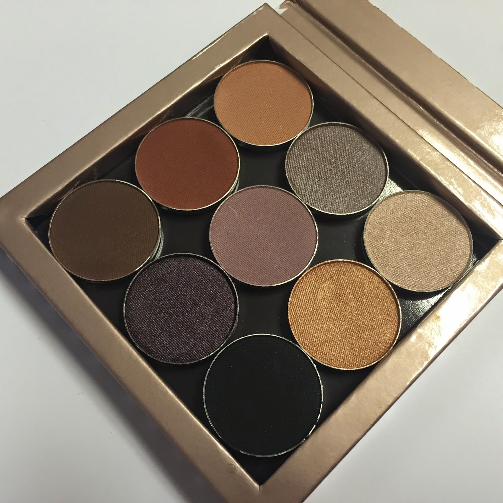 Makeup Geek Eyeshadow Starter Bundle Kit w/ exclusive Z Palette Review and Swatches