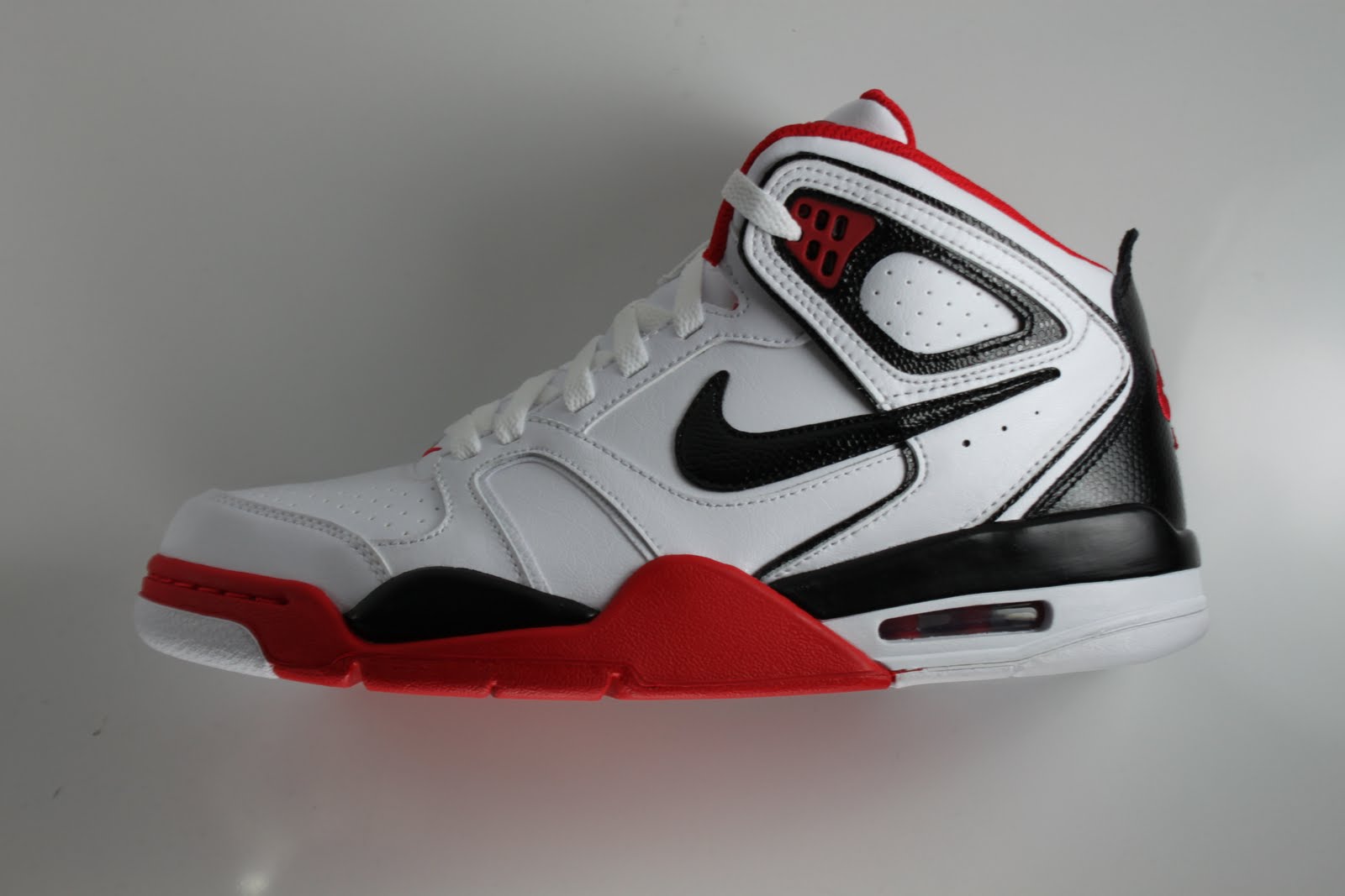 HighPoint Shoes NIKE AIR FLIGHT FALCON
