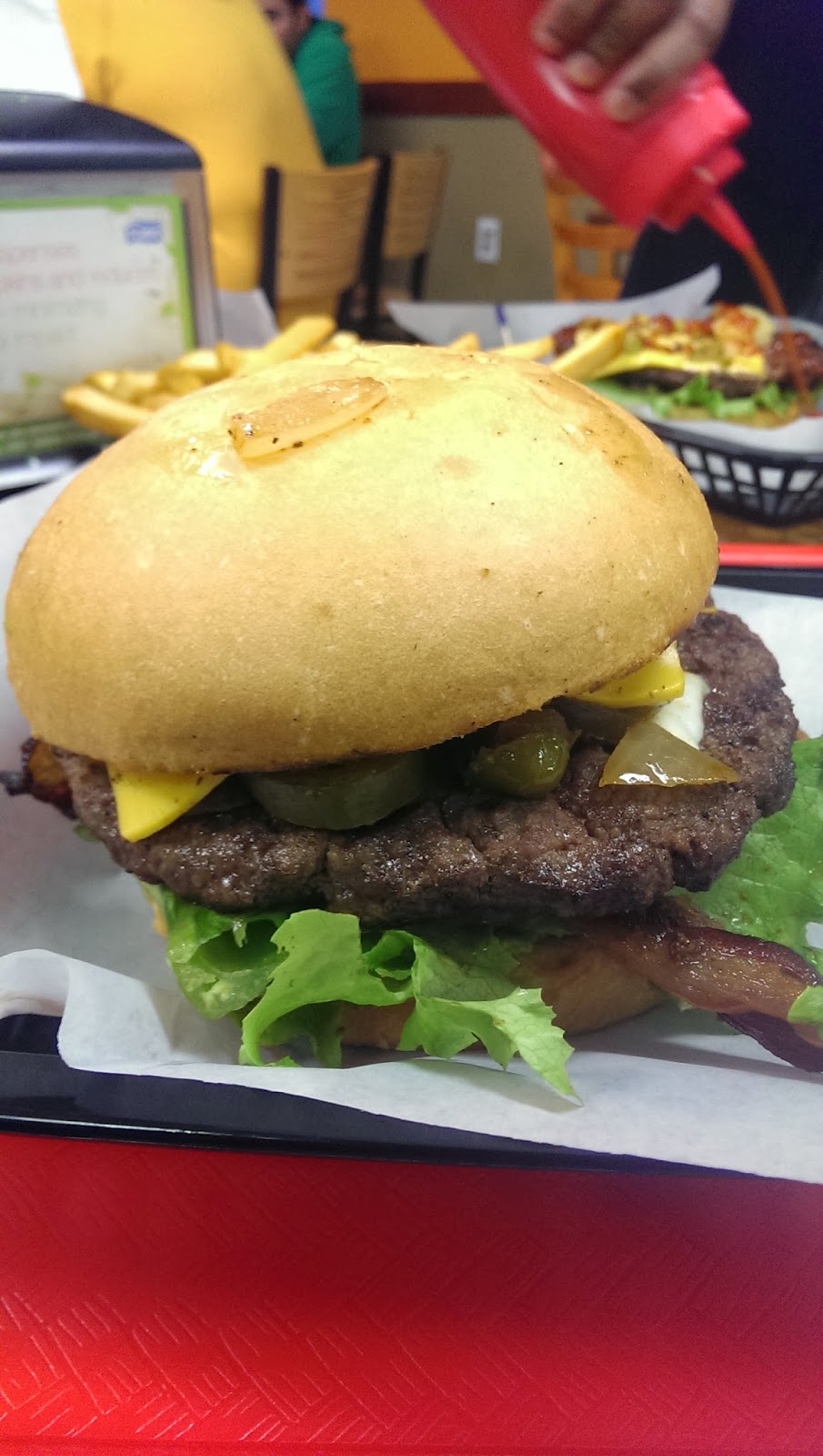 Zain's Halal Reviews Olive Burger Dallas's Answer to M&M Grill