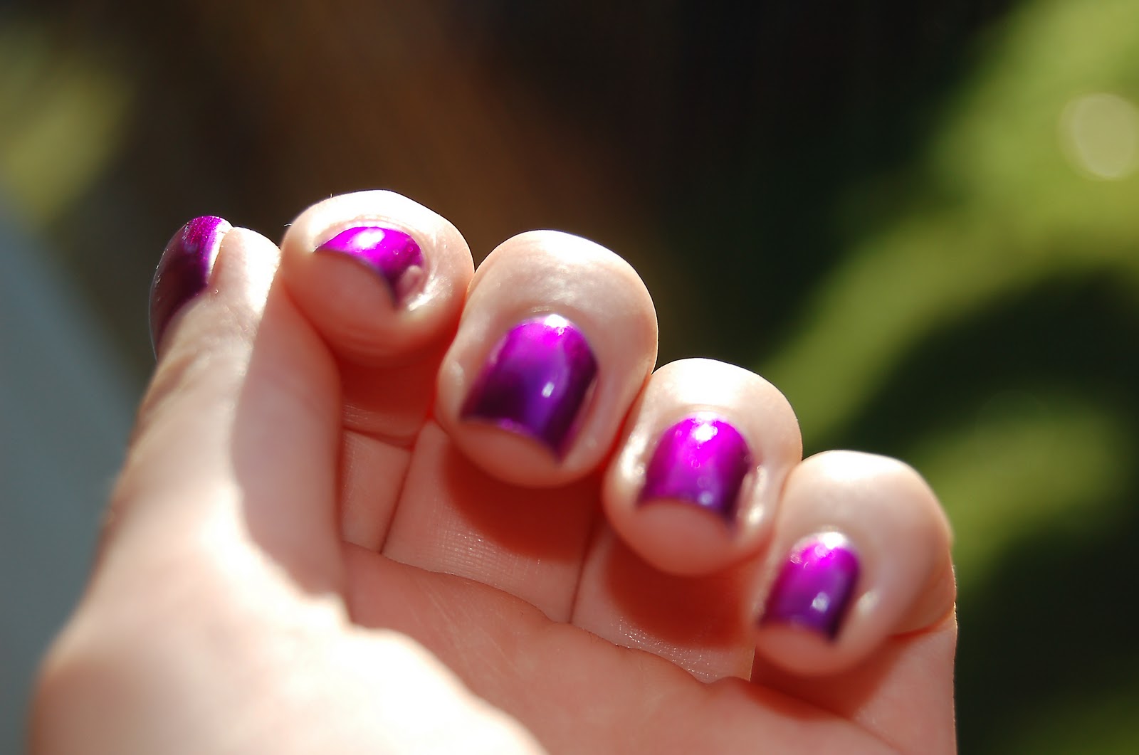fuschia pink nail design