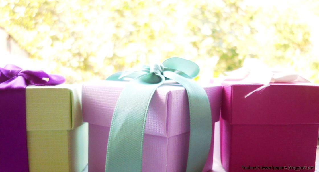 Presents wallpaper by Iulia Oprinesc on DeviantArt Presents wallpaper by Iulia Oprinesc on DeviantArt