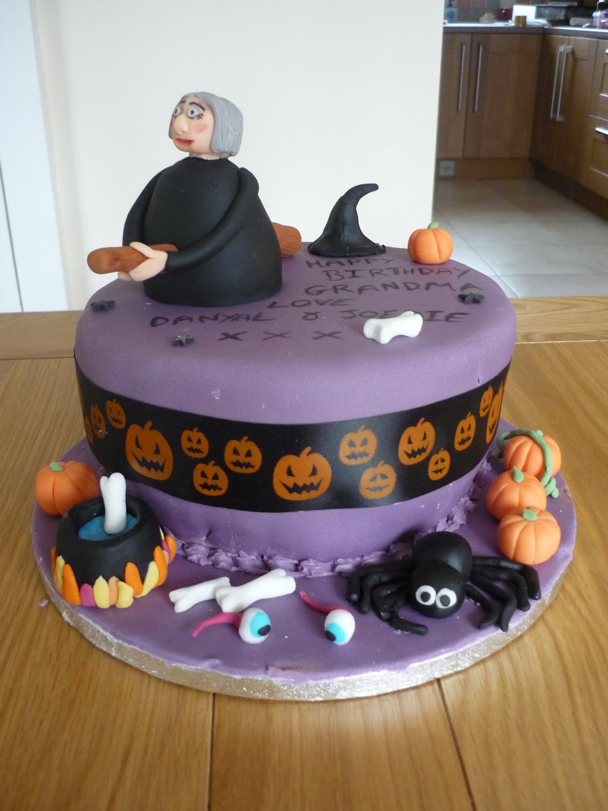 Eat Cakes by Susan Halloween birthday cake