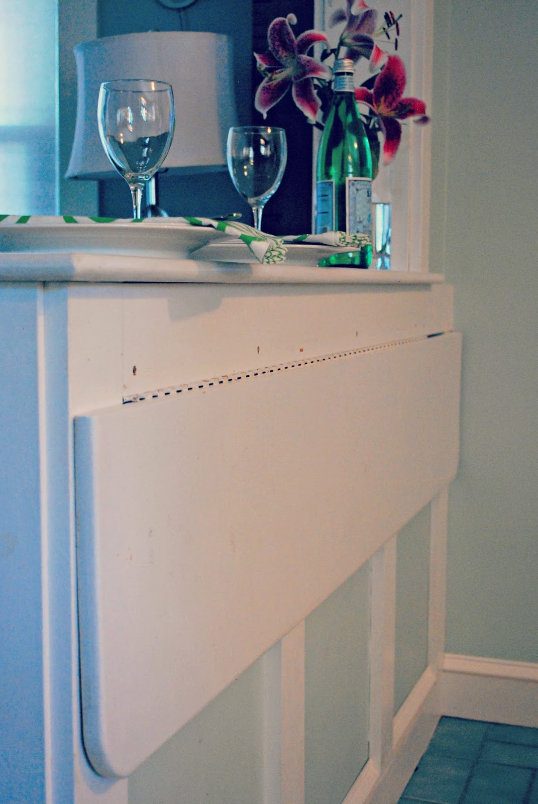 Cookie Crumbs & Sawdust hinged countertop