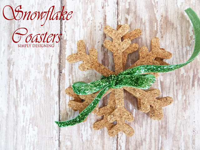 Cork Snowflake Coasters | #diygift #snowflakecraft #fabulouslyfestive