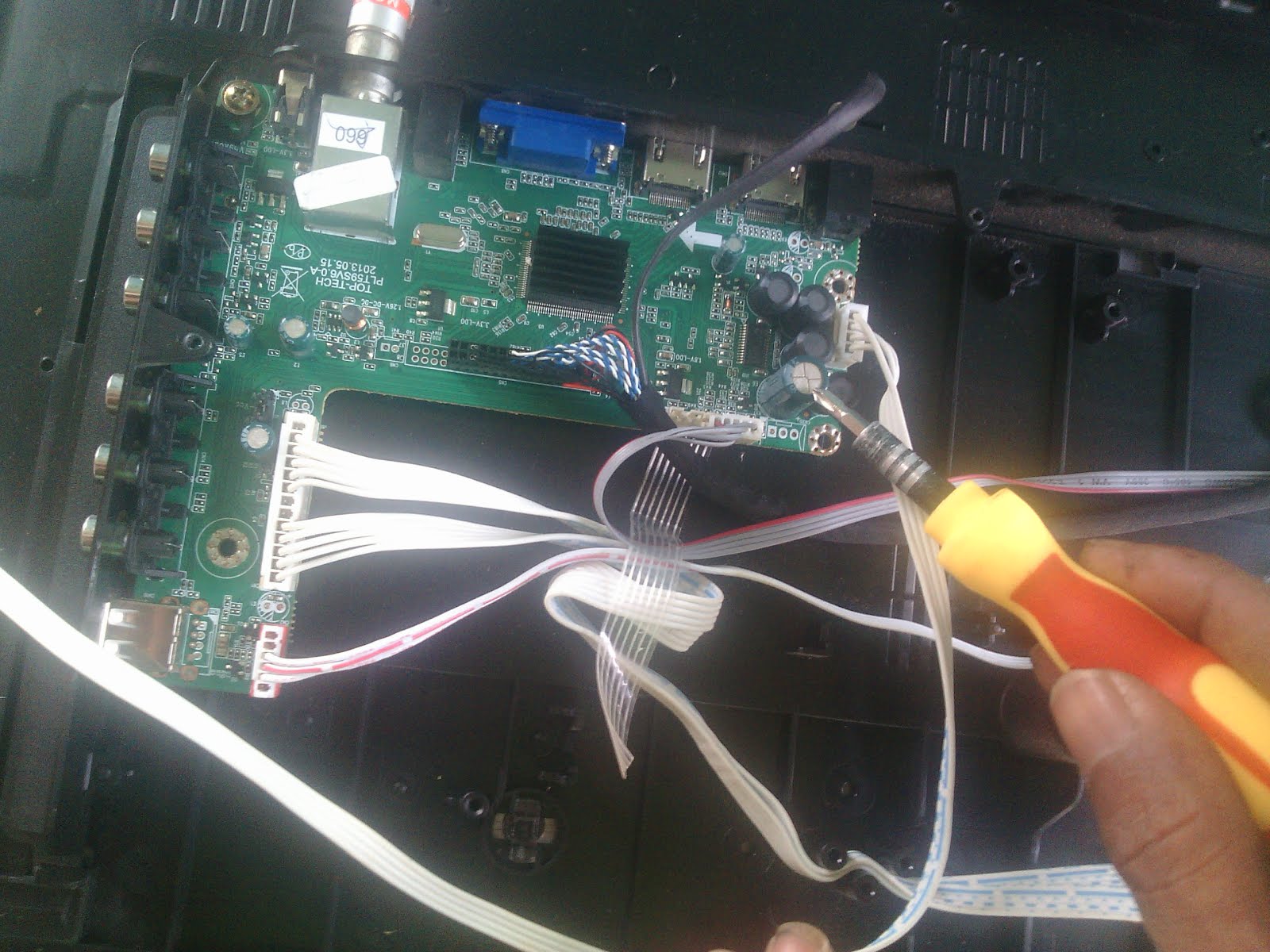 kerusakan tv led polytron