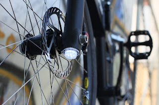 Εσνωματομένα φώτα ποδηλάτου