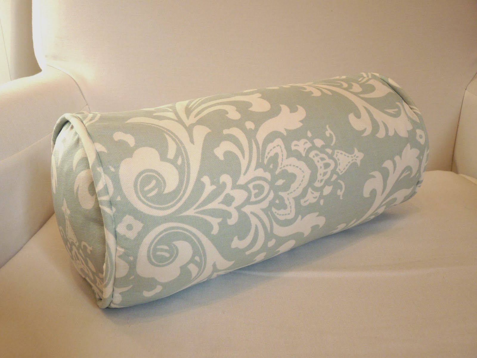 d i y d e s i g n How To Sew A Custom BolsterCushion Cover