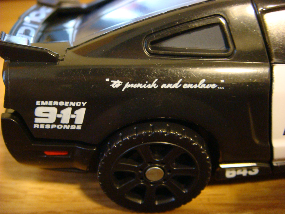 Fox's Tales New Toy Transformers Barricade (2007)