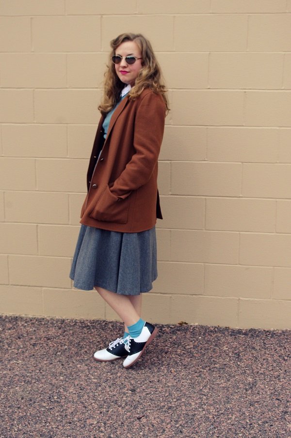 ButterflyLovesSnapdragons: Outfit: Walking Yearbook